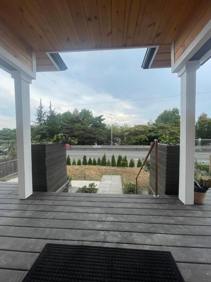 Green Lake 1St Line Home A With Central Air Conditioners Seattle Exterior photo